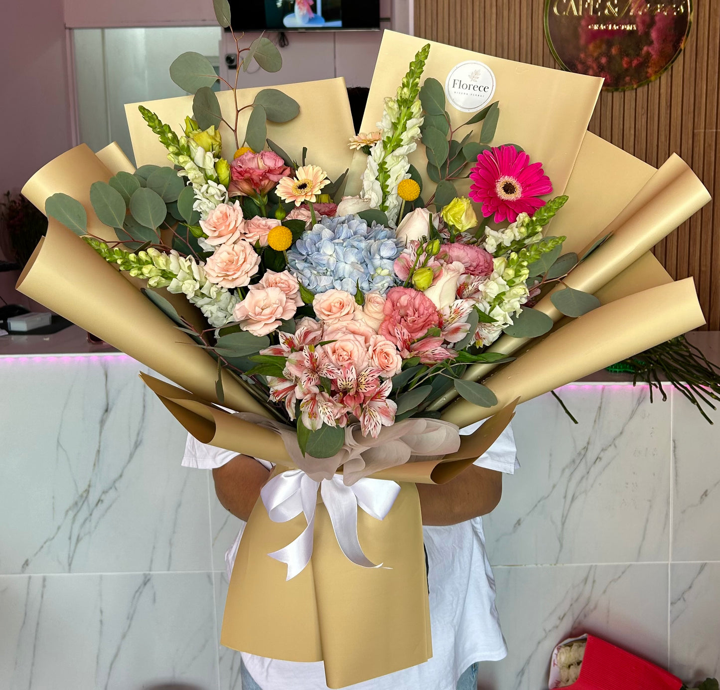 Golden rose 💕