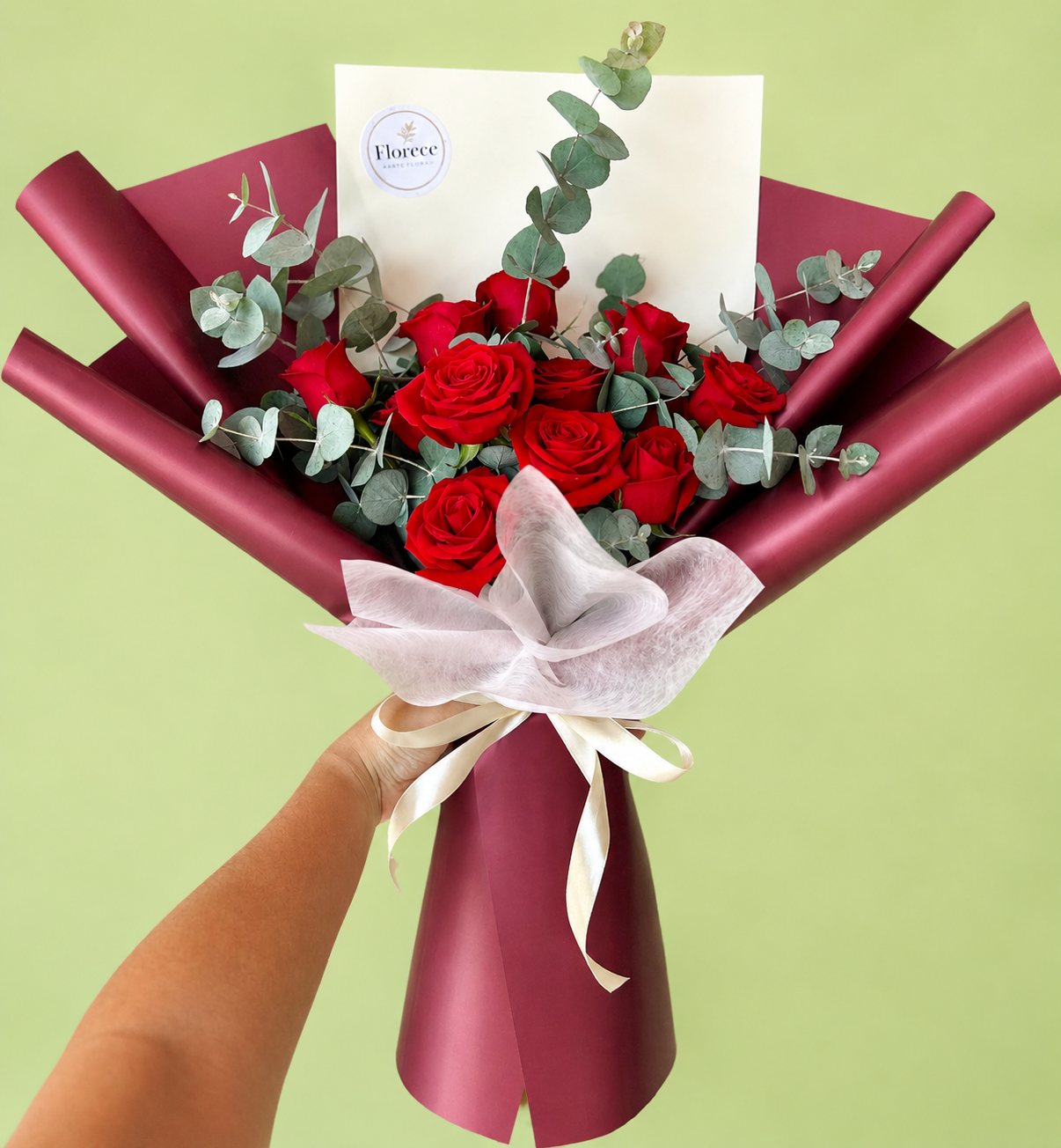 12 rosas rojas 🌹